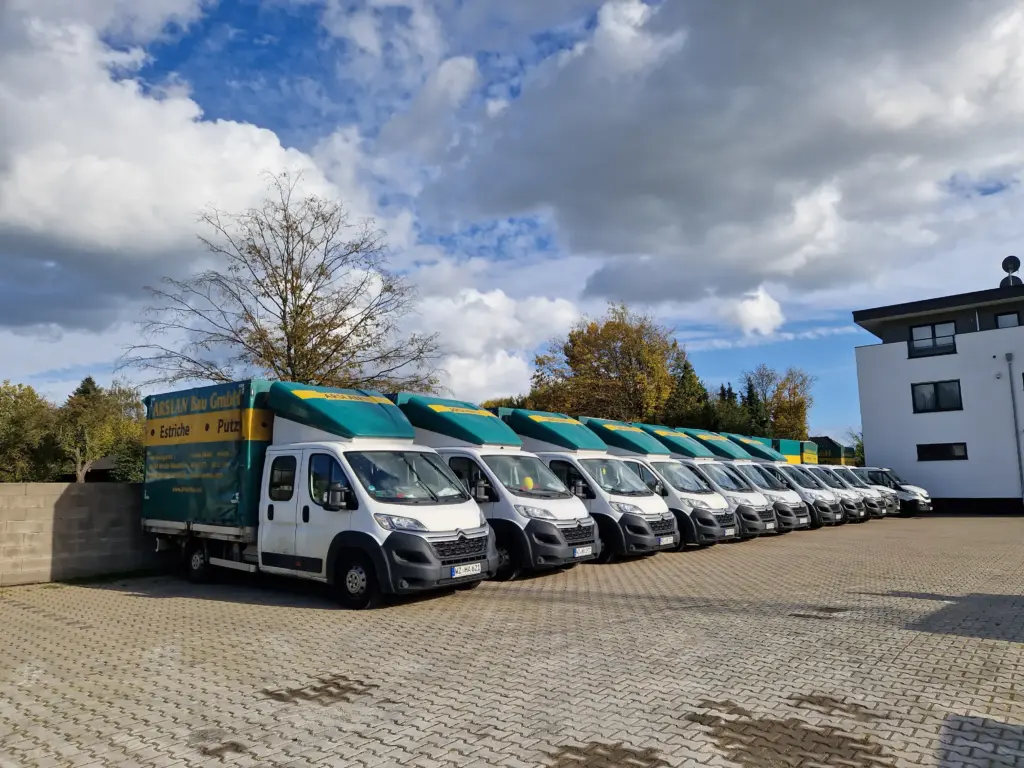 Estrich: Fuhrpark und Maschinen