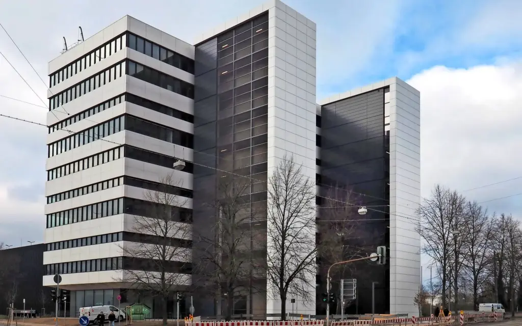 Estrich: HTW Hochhaus Saarbrücken